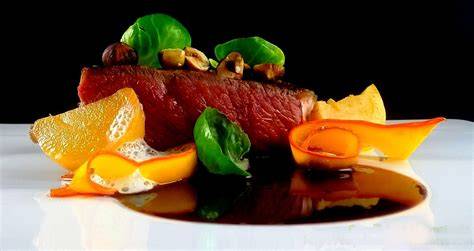Photo d’un plat de cuisine raw food gastronomique