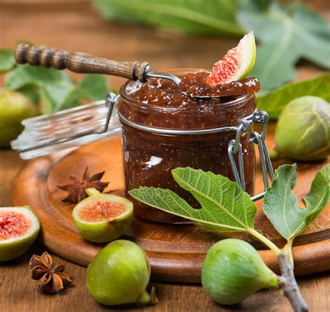 Infographie: Confit vs Confiture de figues - processus et usages