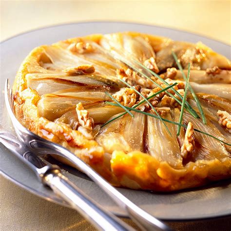 Tarte Tatin d'endives individuelle avec feuilles de brick