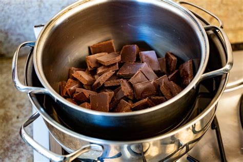 Chocolat fondu au bain-marie