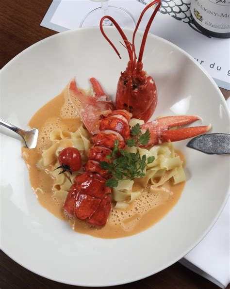 Plat de homard et encornet