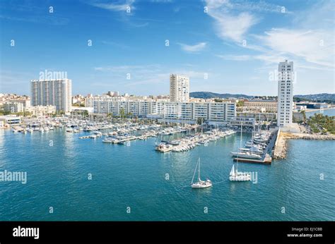 Vue panoramique du port de Toulon