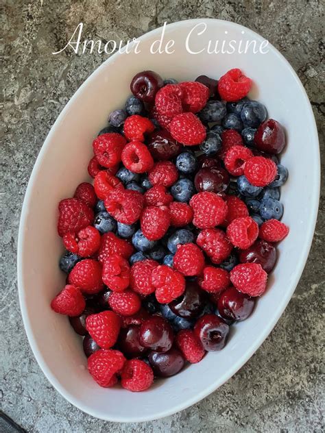 Fruits rouges variés prêts à être utilisés