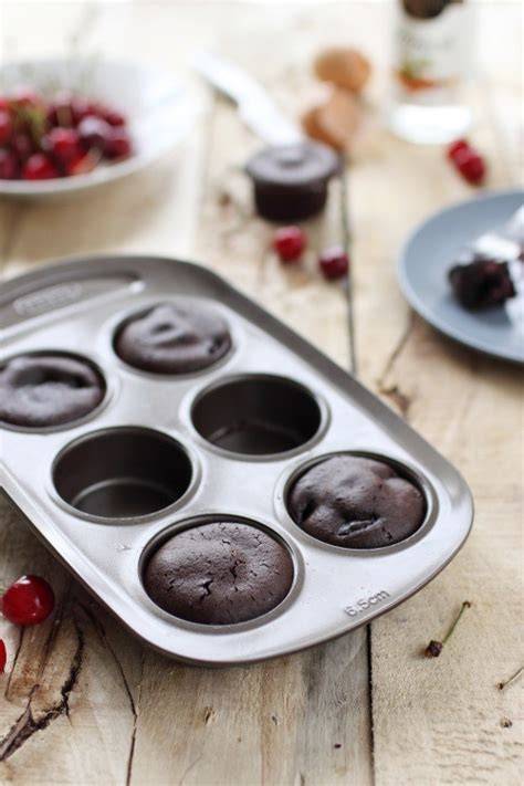 Image: chocolats au cerises kirsch dans moules