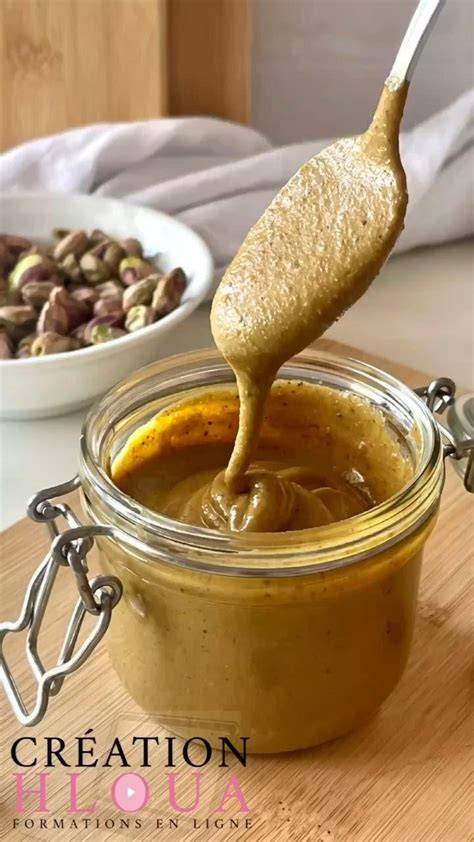 Processus de caramelisation et moulage du praliné pistache
