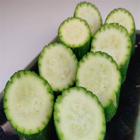 Courgettes coupées en tronçons