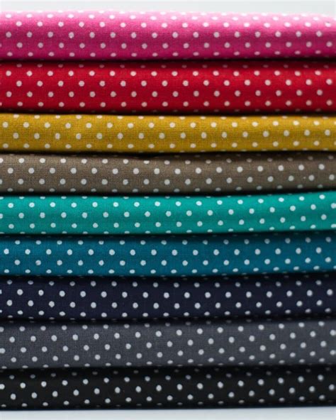 Tissu à pois coloré