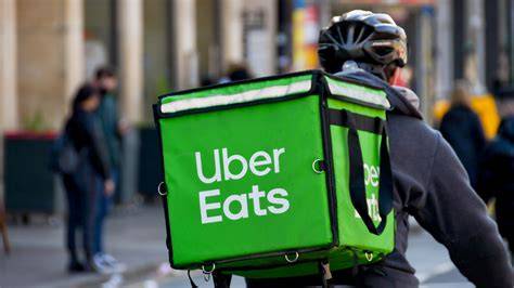 Infographie: Répartition des services (livraison Uber Eats, vente à emporter, livraison LEDISTRIB) dans Nîmes