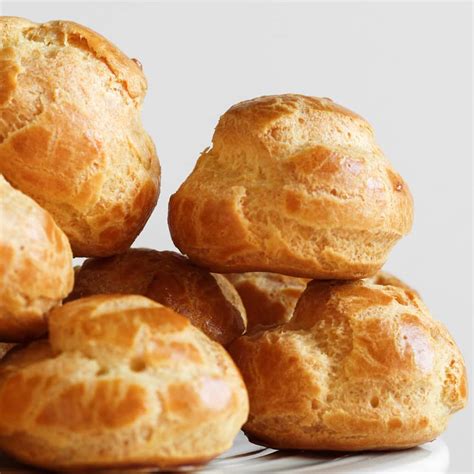 Pâte à choux en cours de préparation