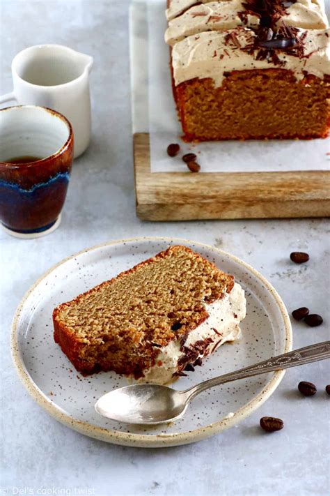 Gâteau moelleux au café avec glaçage à l'espresso