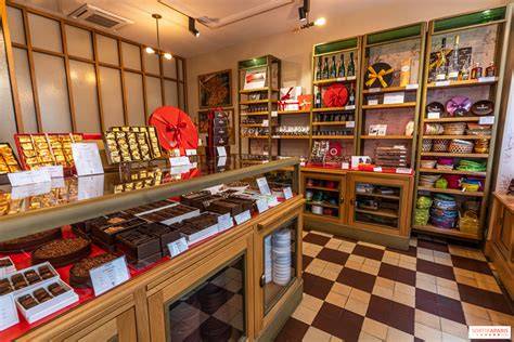 Plan de la chocolaterie MAISON DUCROUX à Antibes montrant l’atelier et la boutique