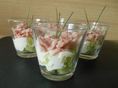 Verrines de concombre garnies