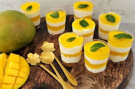 Verrines de mangue présentées en couches