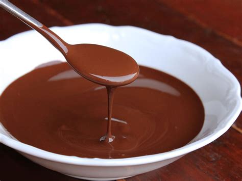 bol de sauce chocolat fondu
