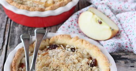 Tartelettes crumble aux pommes dorées et appétissantes