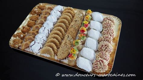 Assortiment de pâtisseries orientales colorées