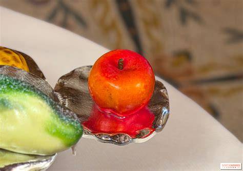 Image: Fruits sculptés et pâtisseries artistiques inspirées par Grolet