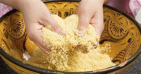 Préparation de la semoule de couscous