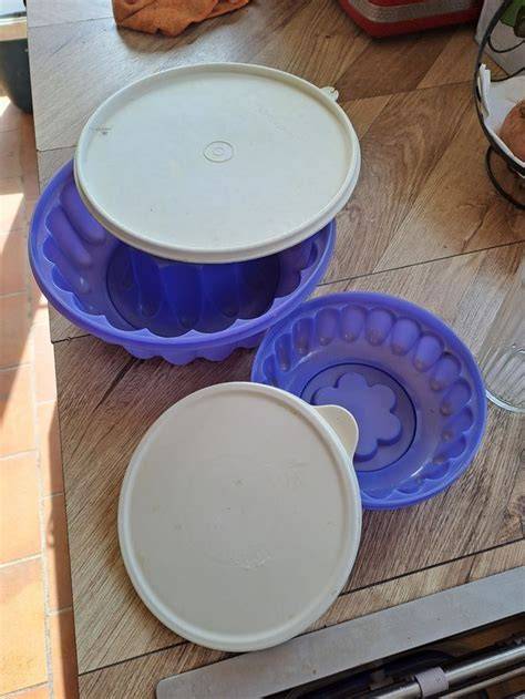 Comparatif des moules Tupperware: charlotte, dôme et sphère