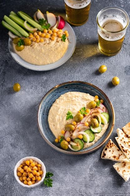 bol de houmous garni