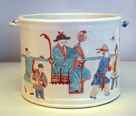 Seau à bouteille à décor de chinoiseries, Chantilly, porcelaine tendre, 1725-1751